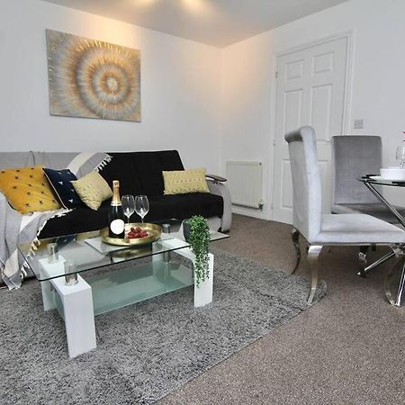 Daimler House - Cosy Home Near Coventry City Centre ภายนอก รูปภาพ