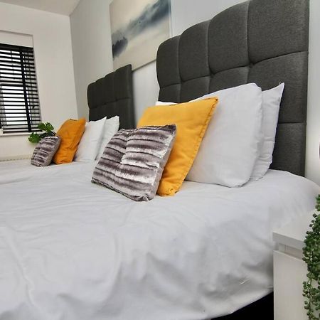 Daimler House - Cosy Home Near Coventry City Centre ภายนอก รูปภาพ