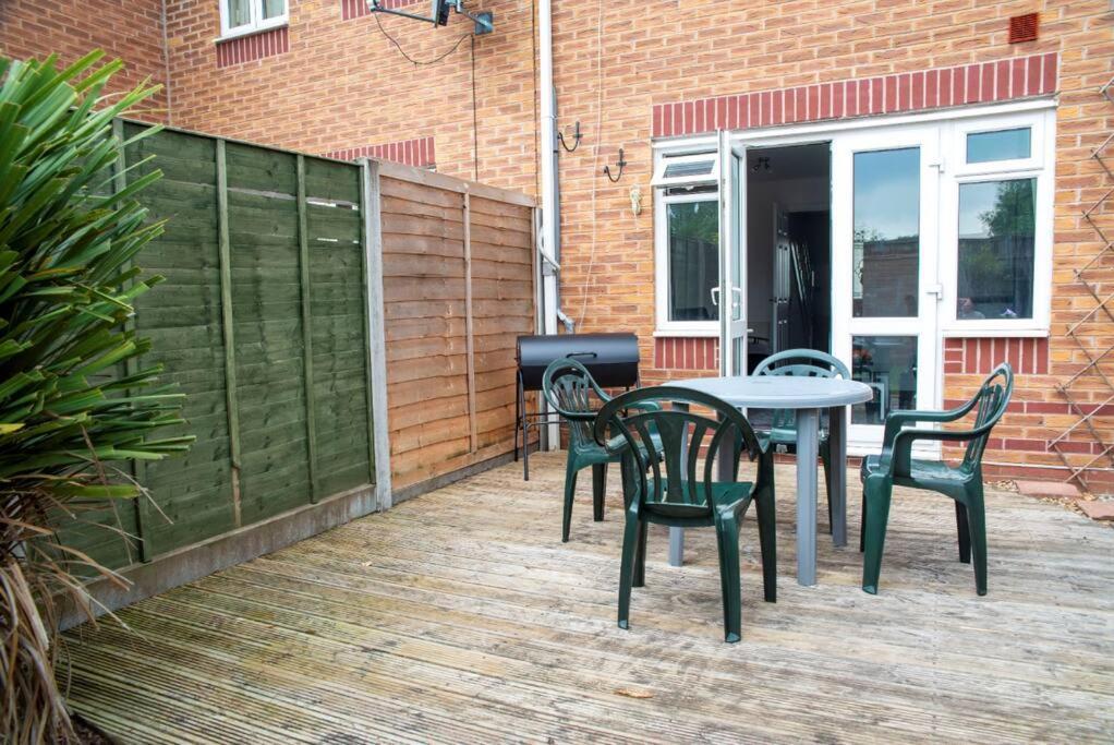 Daimler House - Cosy Home Near Coventry City Centre ภายนอก รูปภาพ