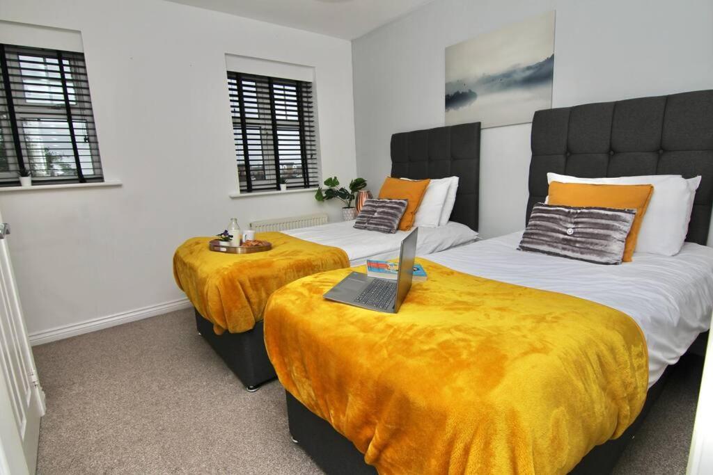 Daimler House - Cosy Home Near Coventry City Centre ภายนอก รูปภาพ