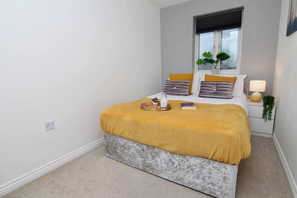 Daimler House - Cosy Home Near Coventry City Centre ภายนอก รูปภาพ