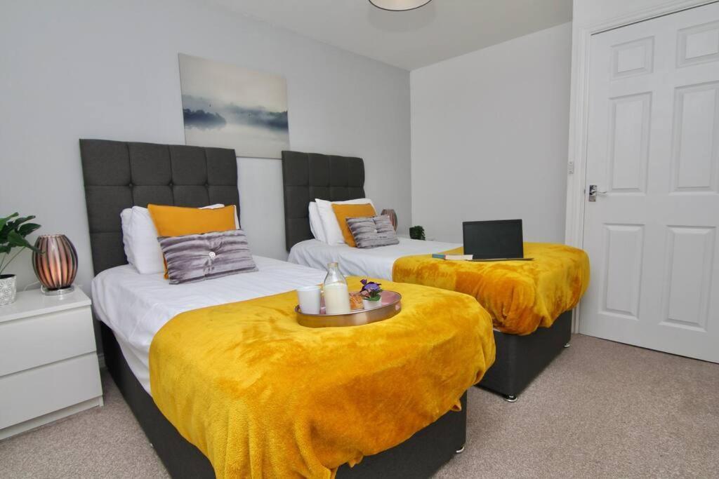 Daimler House - Cosy Home Near Coventry City Centre ภายนอก รูปภาพ