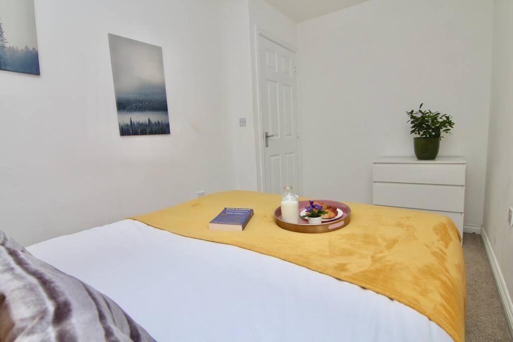 Daimler House - Cosy Home Near Coventry City Centre ภายนอก รูปภาพ